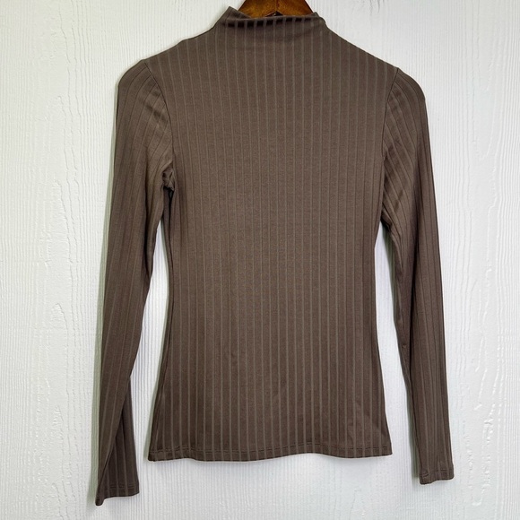 H&M - NWT Dark Beige Ribbed Stripe Long Sleeve Mock Neck Blouse Size Small - Picture 10 of 10